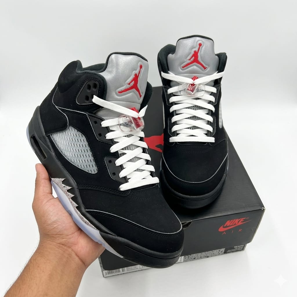 Air Jordan 5 Retro "Black/Metallic Reimagined".